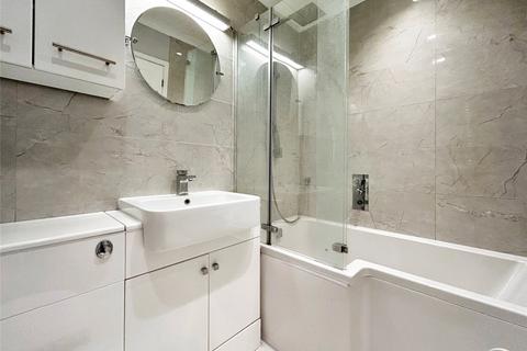 25 Aylesham Way, Yateley, GU46 6NS
