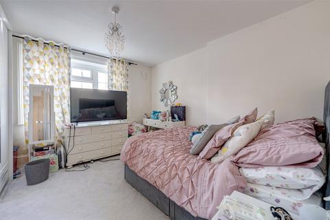 2 bedroom flat for sale, Mill Road, Worthing, West Sussex, BN11