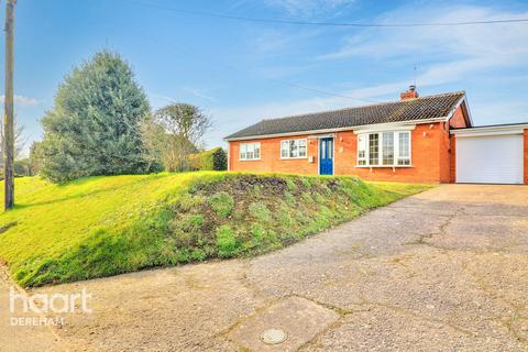 3 bedroom detached bungalow for sale, Litcham Road, Mileham