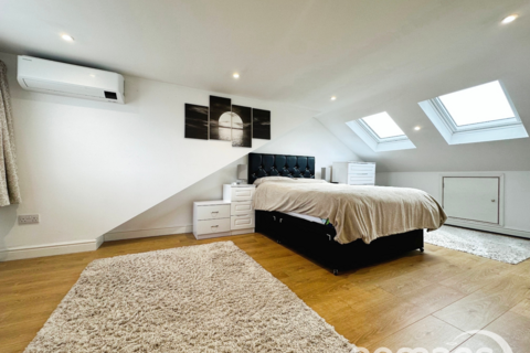 19 Belfry Square, Beggarwood, Basingstoke, RG22 4WZ
