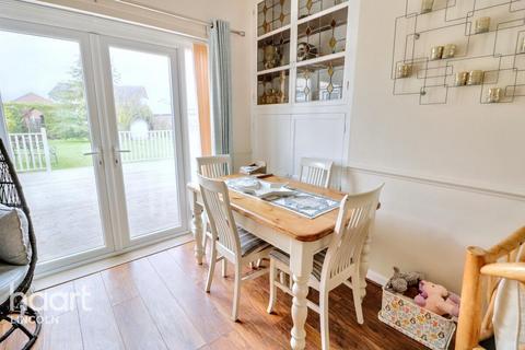 2 bedroom detached bungalow for sale, Bunkers Hill, Lincoln