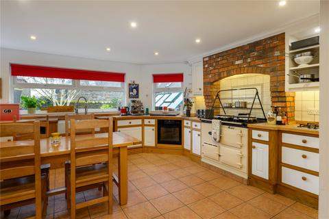 Lochie Farmhouse Duchally Road, Auchterarder, PH3 1PW