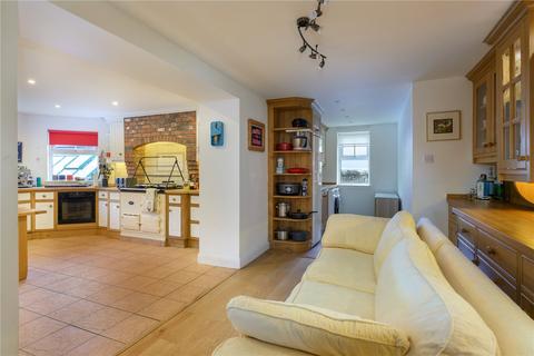Lochie Farmhouse Duchally Road, Auchterarder, PH3 1PW