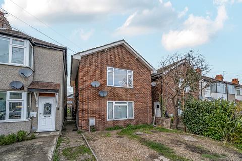 Oakleigh Road, Hillingdon