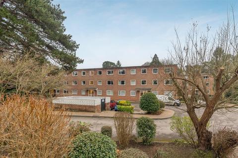 St Andrews Court, Sunninghill