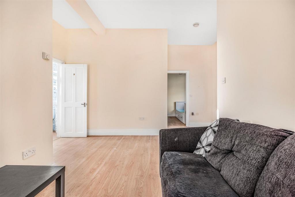 JA-Flat C 28 West Hill-9.JPG