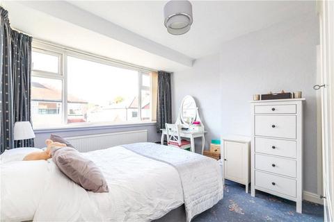 3 bedroom semi-detached house for sale, Thwaites Avenue, Ilkley, West Yorkshire, LS29