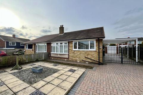 2 bedroom semi-detached bungalow for sale, Wharfedale Crescent, Garforth, Leeds