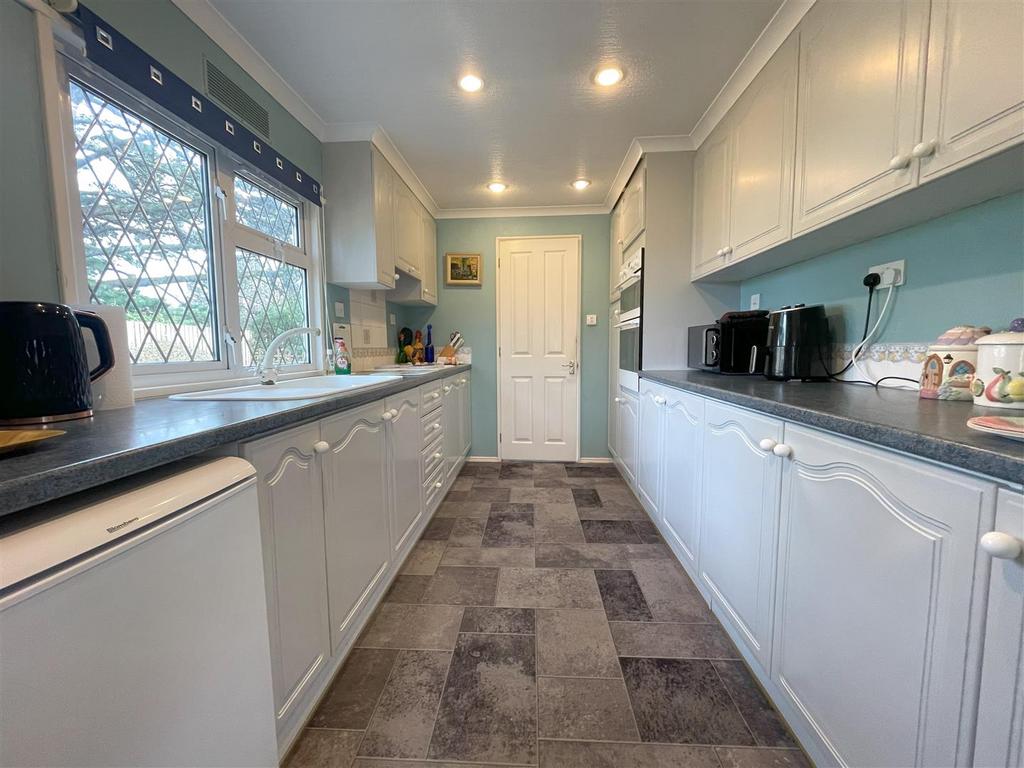 Kitchen .jpg
