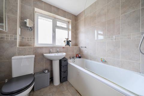 2 Basing Way, Chandler's Ford, Eastleigh, SO53 3PG