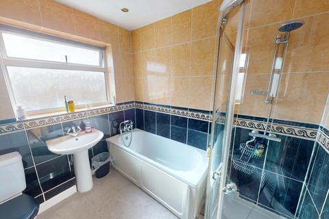 4 bedroom semi-detached house for sale, Oaklands Drive, Westone, Northampton, NN3 3JN