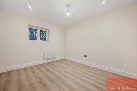 2 bedroom house to rent, Beechwood Grove, Acton