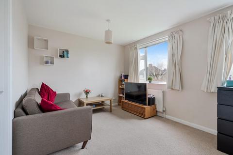 1 bedroom flat for sale, Temple Court, Epsom KT19