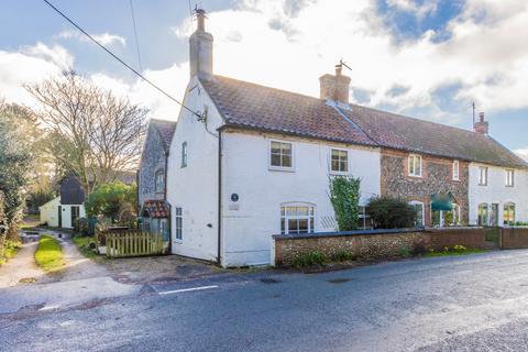 2 bedroom semi-detached house for sale, The Street, Thornage