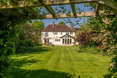 14 Brueton Avenue, Solihull, B91 3EN