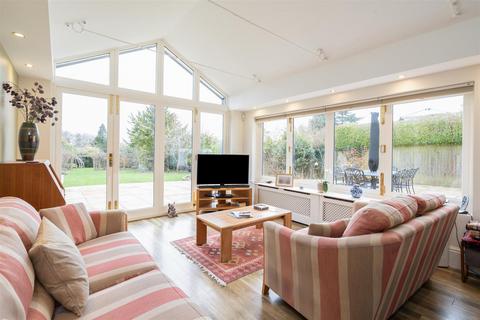 14 Brueton Avenue, Solihull, B91 3EN