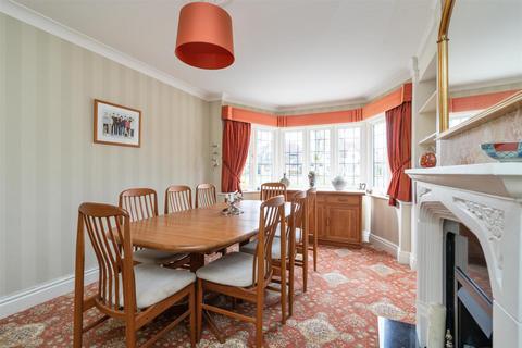 14 Brueton Avenue, Solihull, B91 3EN