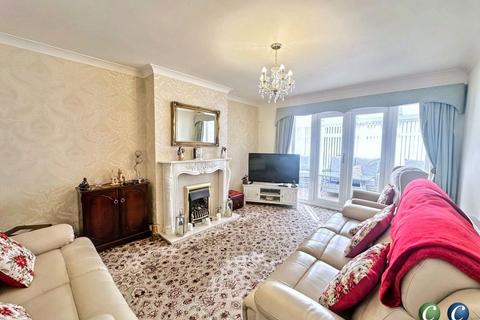 2 bedroom detached bungalow for sale, Eastwood Avenue, Burntwood, WS7 2DX