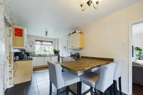 3 bedroom semi-detached house for sale, Auchinleck Close, Driffield, YO25 9HE