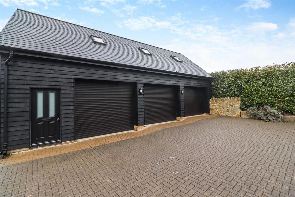 Triple Garage