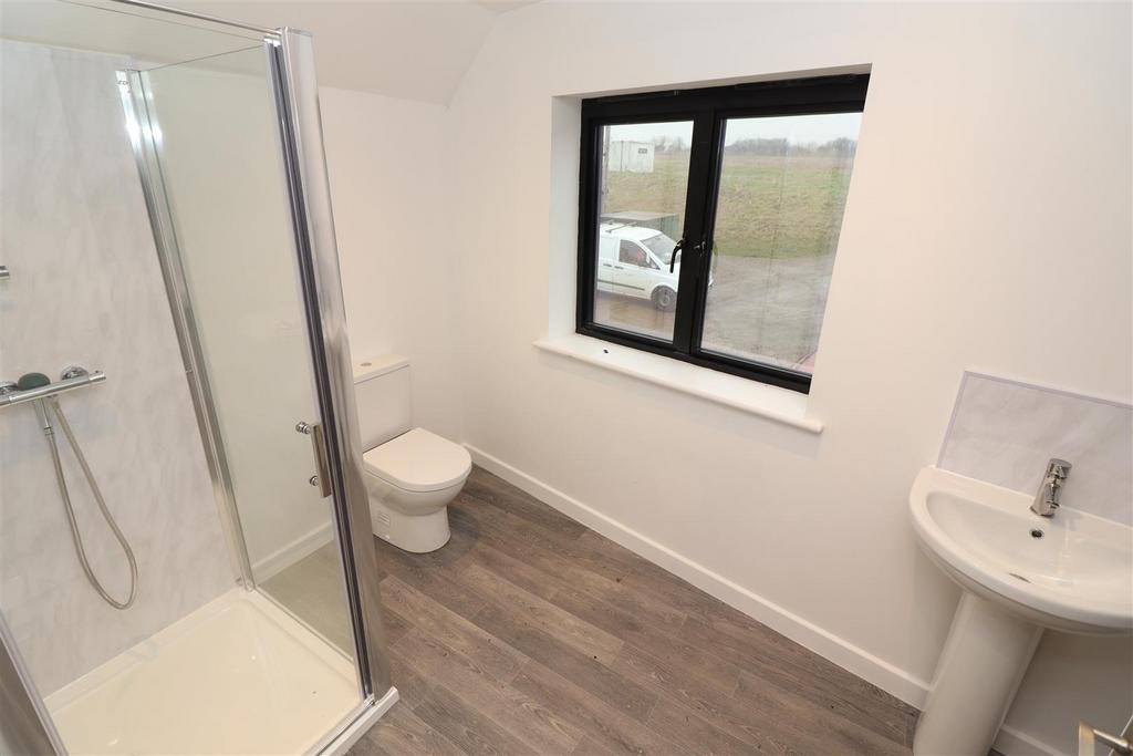 Annex / Apartment Shower Room / WC