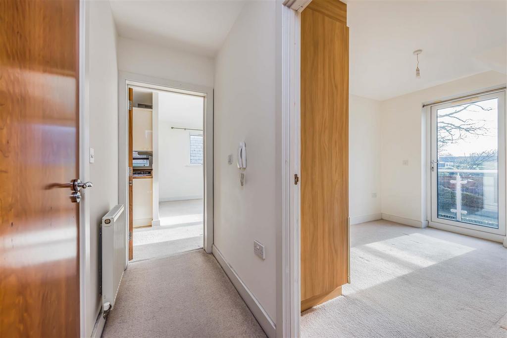 Flat 11, Ashcroft Court, 60 Winchester Road, Chand