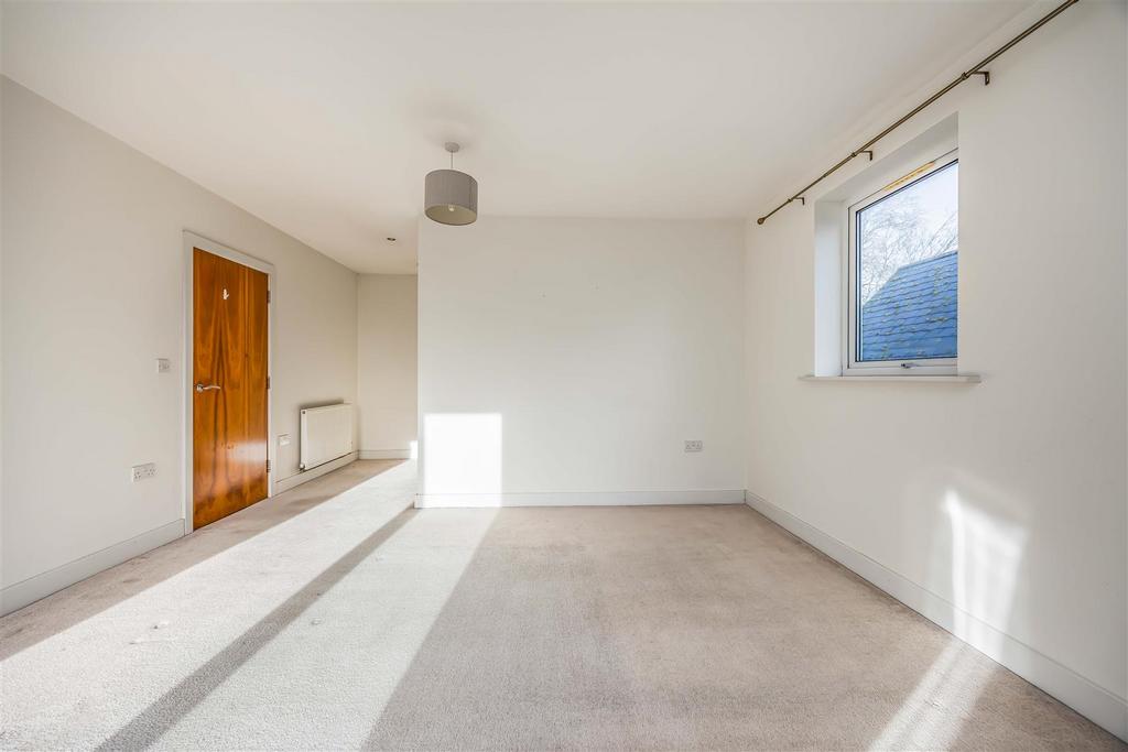 Flat 11, Ashcroft Court, 60 Winchester Road, Chand