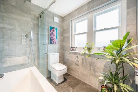 133 Coteford Street, London, SW17 8NX