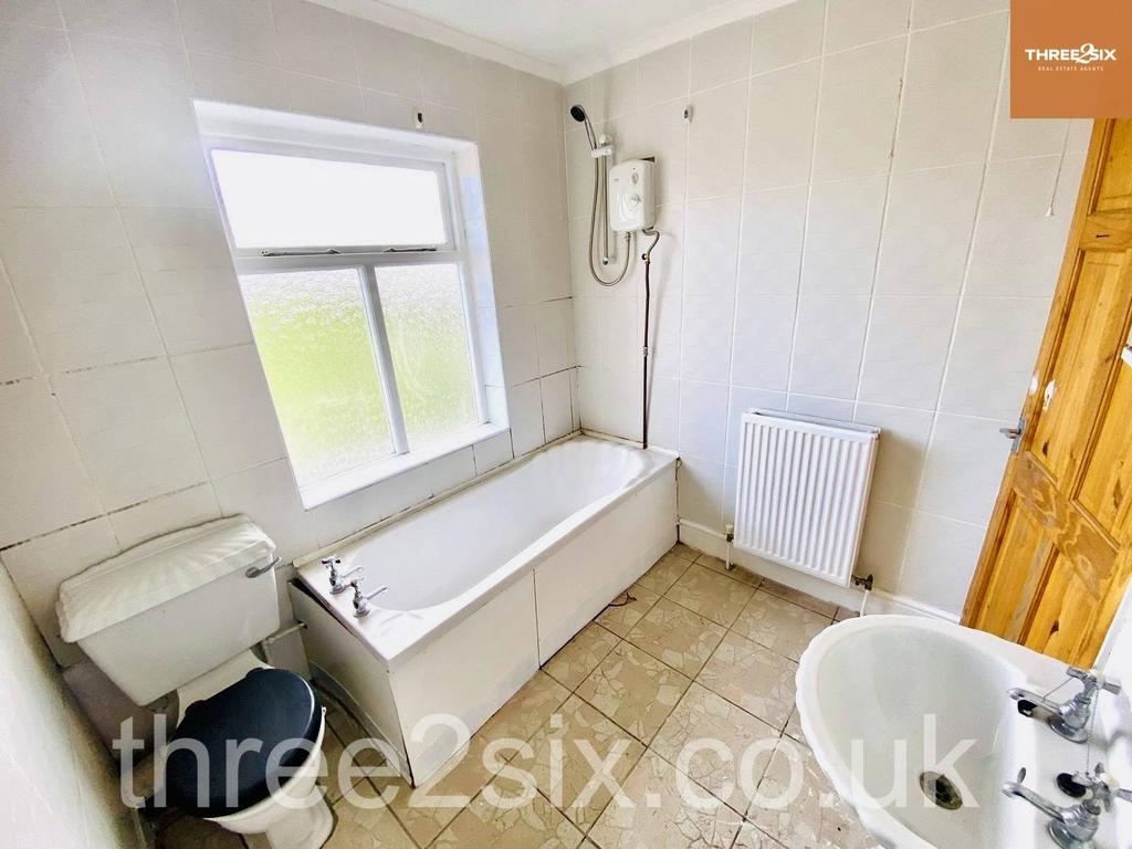 Family bathroom