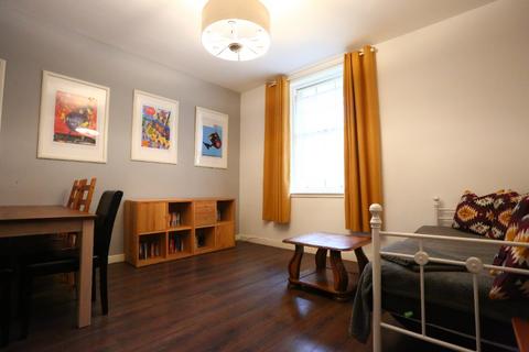 2 bedroom flat to rent, Tron Square, Edinburgh, EH1