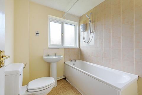 3 bedroom end of terrace house for sale, Burwell Meadow,  Witney,  OX28