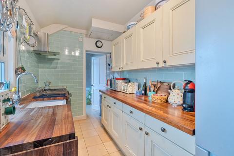 71 Chipstead Valley Road, Coulsdon, CR5 3BP