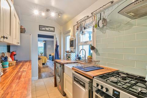 71 Chipstead Valley Road, Coulsdon, CR5 3BP