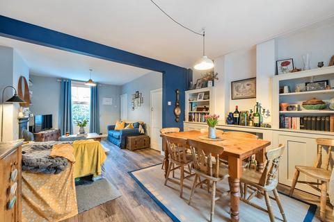 71 Chipstead Valley Road, Coulsdon, CR5 3BP