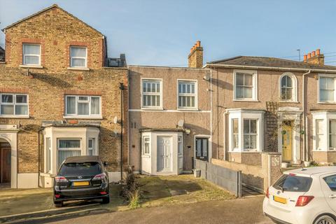 1 bedroom flat for sale, Faversham Road, London SE6