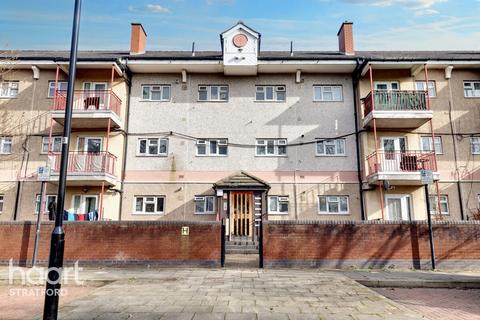 33 Dawn Crescent, London, E15 3PB