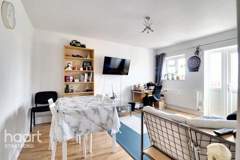 33 Dawn Crescent, London, E15 3PB