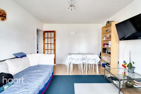 33 Dawn Crescent, London, E15 3PB