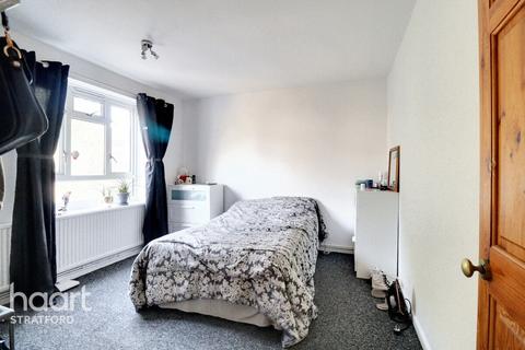 33 Dawn Crescent, London, E15 3PB