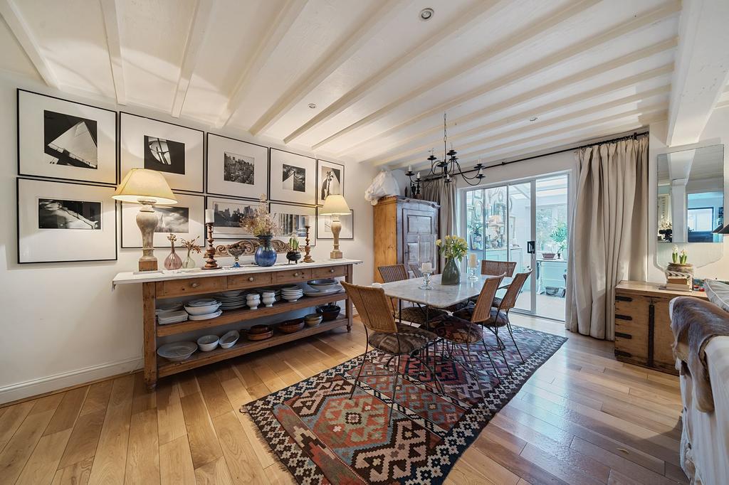 Living Room/Dining Room (4)