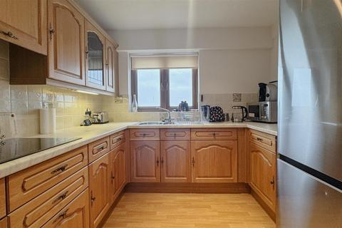 2 bedroom apartment for sale, Atlantic Way, Bideford EX39