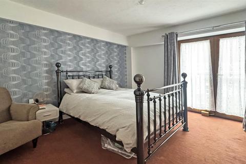 2 bedroom apartment for sale, Atlantic Way, Bideford EX39