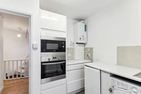 3 bedroom apartment to rent, Great Eastern Street, London, EC2A
