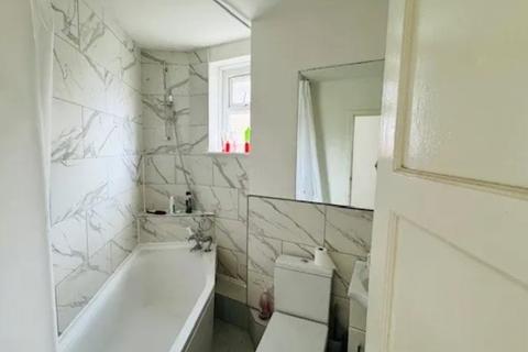 3 bedroom apartment to rent, Great Eastern Street, London, EC2A