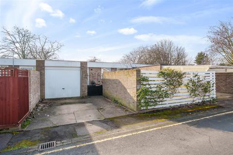 2 bedroom terraced bungalow for sale, Seaton Drive, Bedford