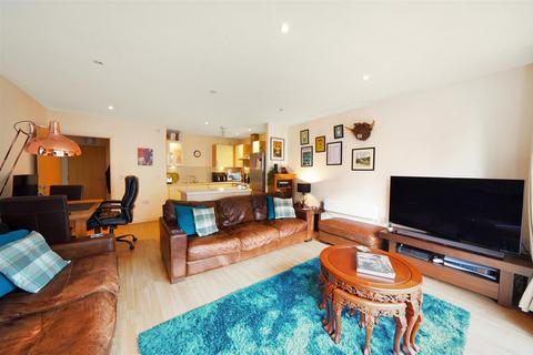 2 bedroom apartment for sale, Rosse Gardens, London SE13