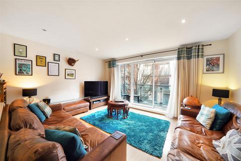 2 bedroom apartment for sale, Rosse Gardens, London SE13