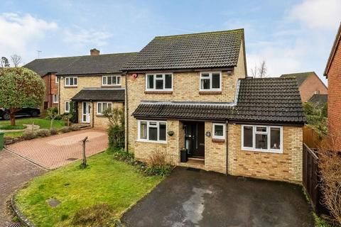 3 bedroom detached house for sale, TEN ACRES, FETCHAM, KT22