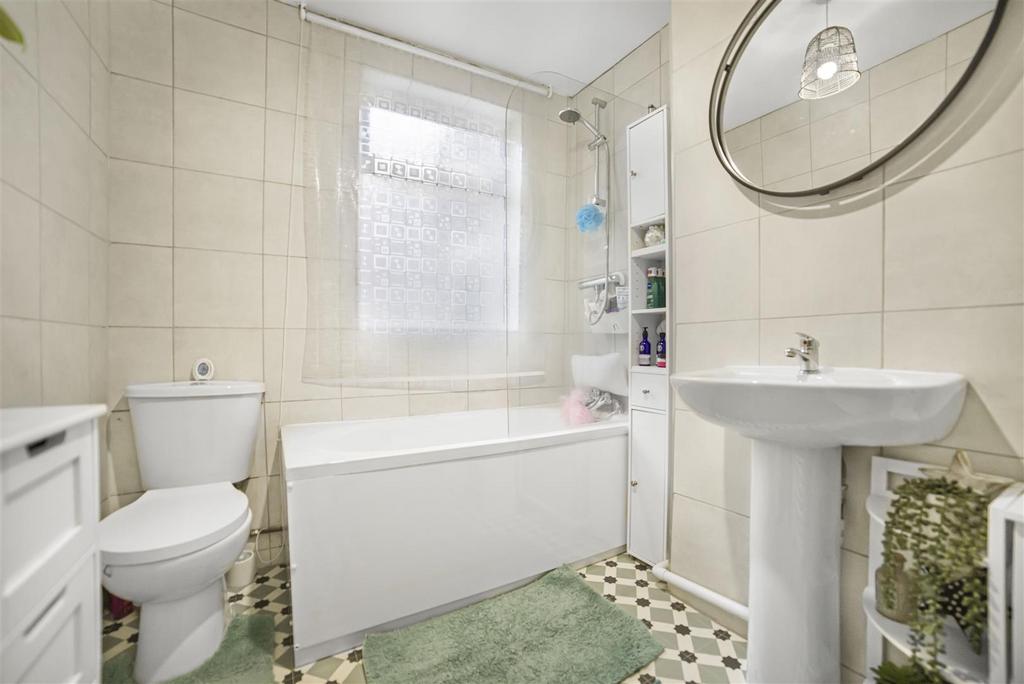 Bathroom/w.c.