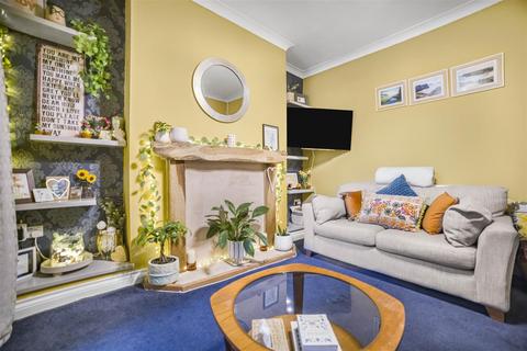 27 Cwrt Sart, Neath, SA11 2ST